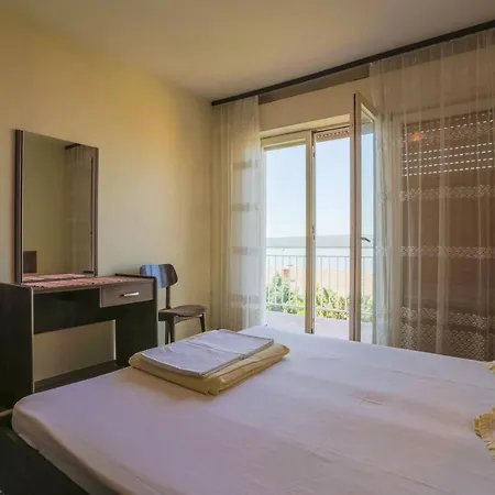 Guest house Bela