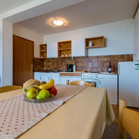 Bela Guest house 2*