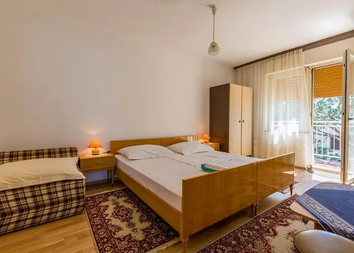 Bela Gostinjska kuća