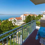 Bela 2* Crikvenica